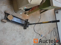 Hydraulische garagekrik 1500 kg - afbeelding 5 van  7