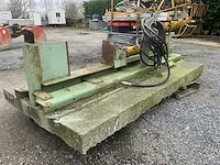 Hydraulische gestuurde kloofmachine - afbeelding 1 van  6