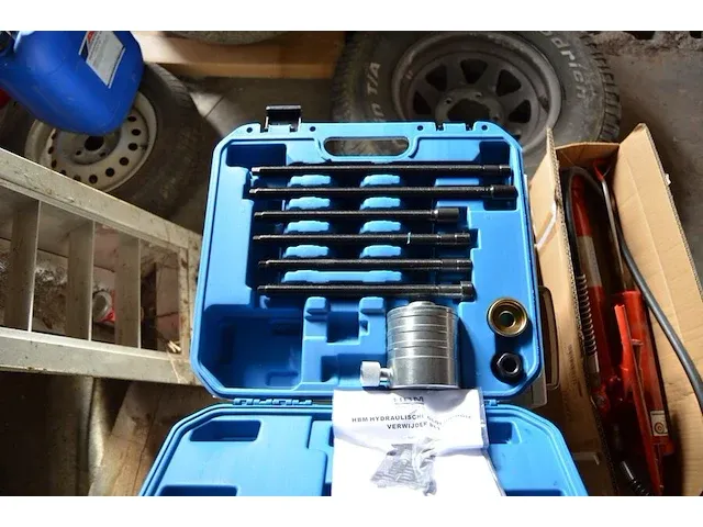 Hydraulische gloeibougie verwijder set hbm, uitdeukset hbm 10 ton - afbeelding 4 van  7