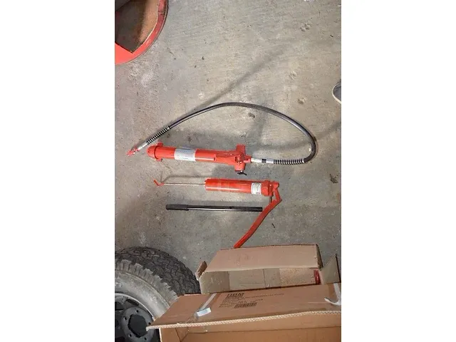 Hydraulische gloeibougie verwijder set hbm, uitdeukset hbm 10 ton - afbeelding 6 van  7
