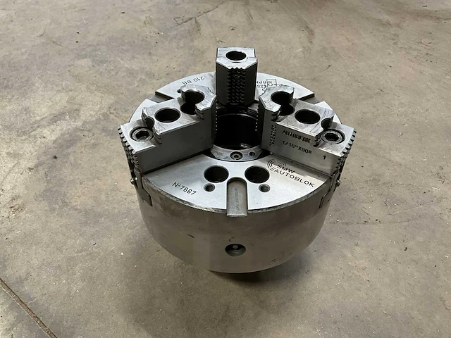 Hydraulische klauwplaat diam 210/ gat 66 mm - afbeelding 3 van  6