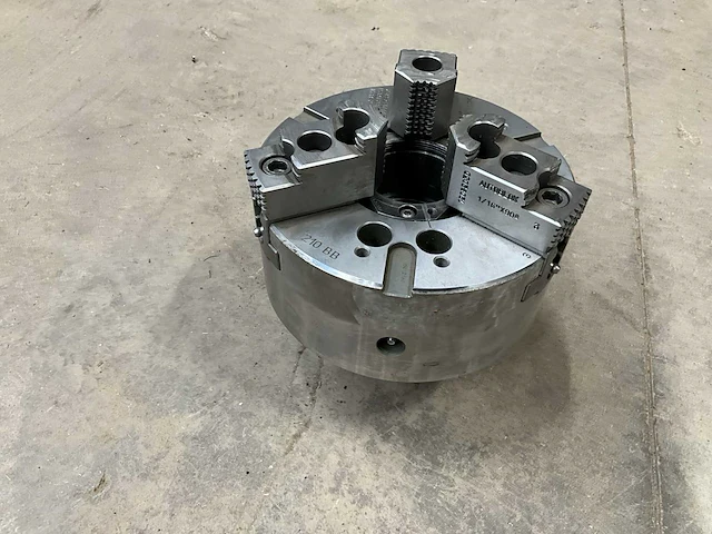 Hydraulische klauwplaat diam 210/ gat 66 mm - afbeelding 4 van  6