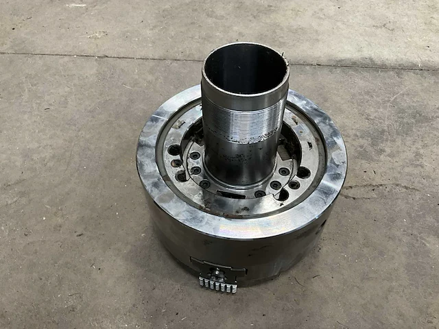 Hydraulische klauwplaat diam 210/ gat 66 mm - afbeelding 6 van  6