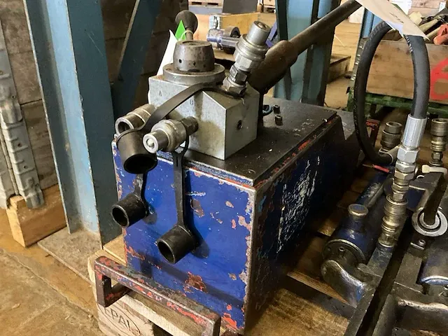 Hydraulische pers - afbeelding 2 van  3