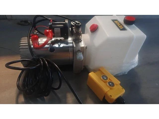 Hydraulische pomp 12v nieuw - afbeelding 1 van  1
