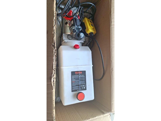 Hydraulische pomp 12v - afbeelding 1 van  1
