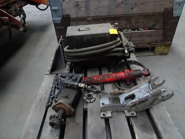 Hydraulische pomp - afbeelding 2 van  3