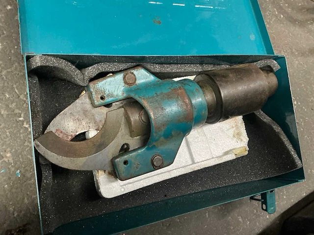 Hydraulische snij-perskop - afbeelding 2 van  3