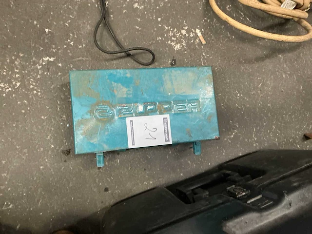 Hydraulische snij-perskop - afbeelding 3 van  3