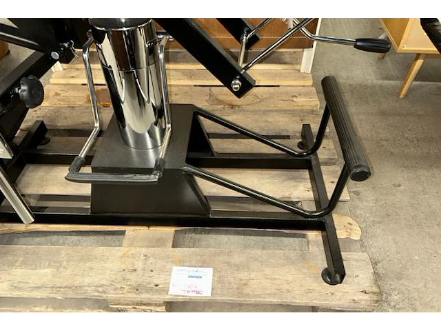 Hydraulische tatoeagestoel, bed, bank - afbeelding 11 van  13