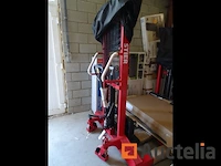 Hydraulische vorkheftruck stier - afbeelding 12 van  18