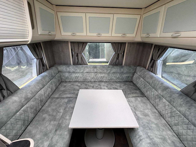 Hymer camper - afbeelding 19 van  36