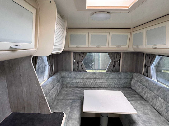 Hymer camper - afbeelding 30 van  36