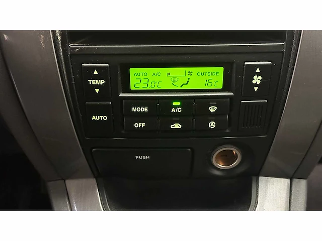 Hyundai - 2005 - tucson - personenauto - afbeelding 3 van  47
