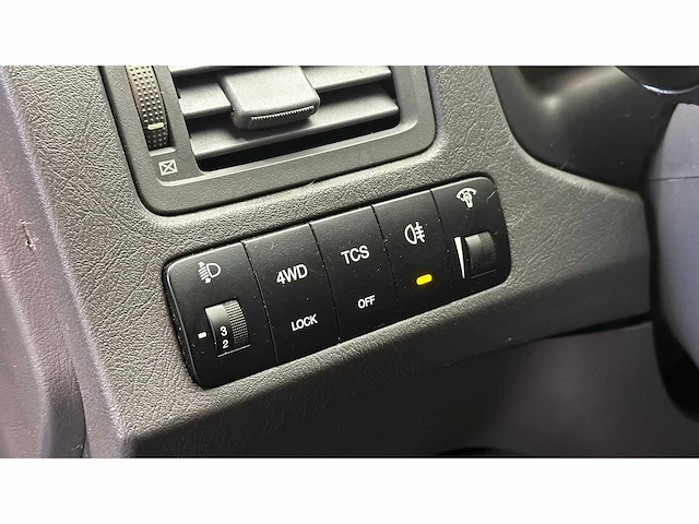 Hyundai - 2005 - tucson - personenauto - afbeelding 4 van  47