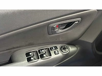 Hyundai - 2005 - tucson - personenauto - afbeelding 7 van  47
