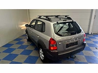 Hyundai - 2005 - tucson - personenauto - afbeelding 13 van  47