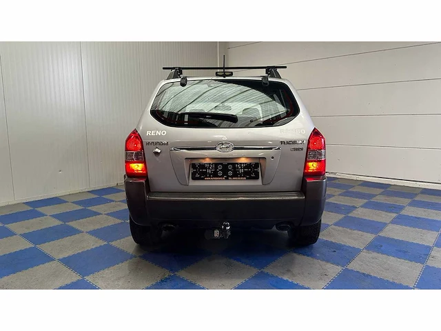 Hyundai - 2005 - tucson - personenauto - afbeelding 14 van  47