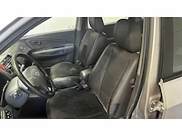 Hyundai - 2005 - tucson - personenauto - afbeelding 15 van  47