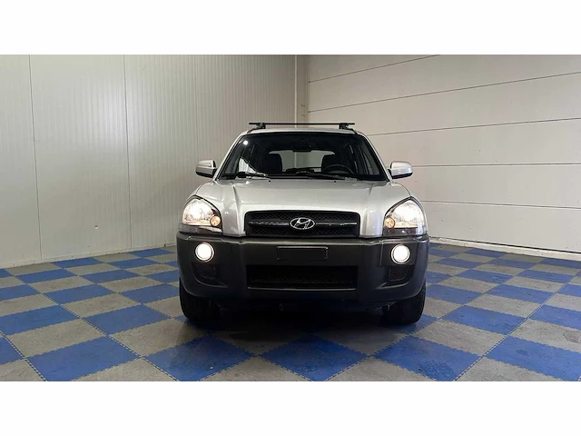 Hyundai - 2005 - tucson - personenauto - afbeelding 19 van  47