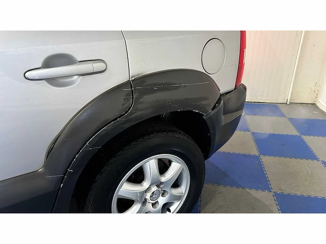 Hyundai - 2005 - tucson - personenauto - afbeelding 28 van  47