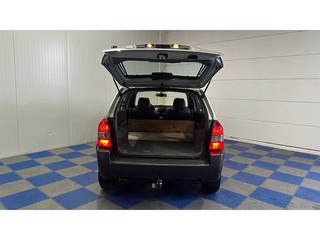 Hyundai - 2005 - tucson - personenauto - afbeelding 29 van  47