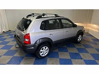 Hyundai - 2005 - tucson - personenauto - afbeelding 31 van  47