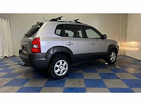 Hyundai - 2005 - tucson - personenauto - afbeelding 23 van  47