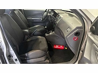 Hyundai - 2005 - tucson - personenauto - afbeelding 36 van  47