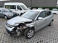 Hyundai - 2010 - i30 - personenauto - afbeelding 9 van  16