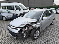 Hyundai - 2010 - i30 - personenauto - afbeelding 10 van  16