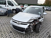 Hyundai - 2010 - i30 - personenauto - afbeelding 12 van  16