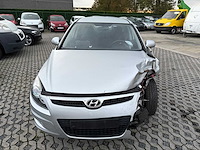 Hyundai - 2010 - i30 - personenauto - afbeelding 13 van  16