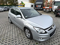Hyundai - 2010 - i30 - personenauto - afbeelding 14 van  16