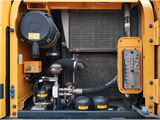 Hyundai - 2017 - hw140 - banden graafmachine - afbeelding 24 van  51