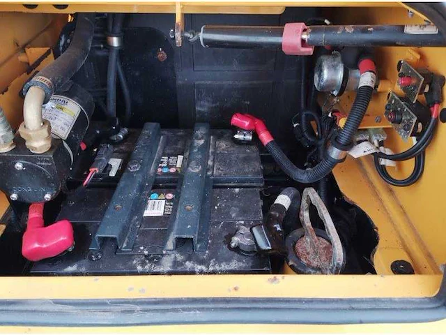 Hyundai - 2017 - hw140 - banden graafmachine - afbeelding 27 van  51