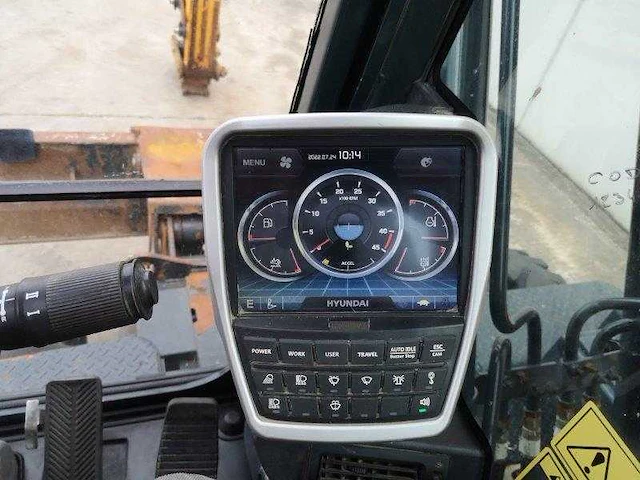 Hyundai - 2017 - hw140 - banden graafmachine - afbeelding 47 van  51