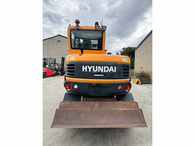 Hyundai - 2017 - r55w-9a - banden graafmachine - afbeelding 23 van  35