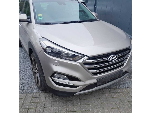 Hyundai - 2017 - tucson - personenauto - afbeelding 9 van  28