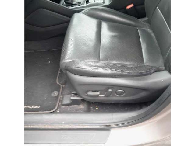 Hyundai - 2017 - tucson - personenauto - afbeelding 25 van  28