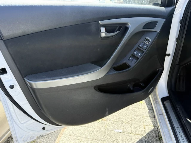 Hyundai elantra, 2015 - afbeelding 6 van  23