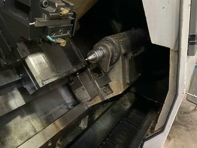 Hyundai hit-250c cnc draaibank - afbeelding 3 van  14