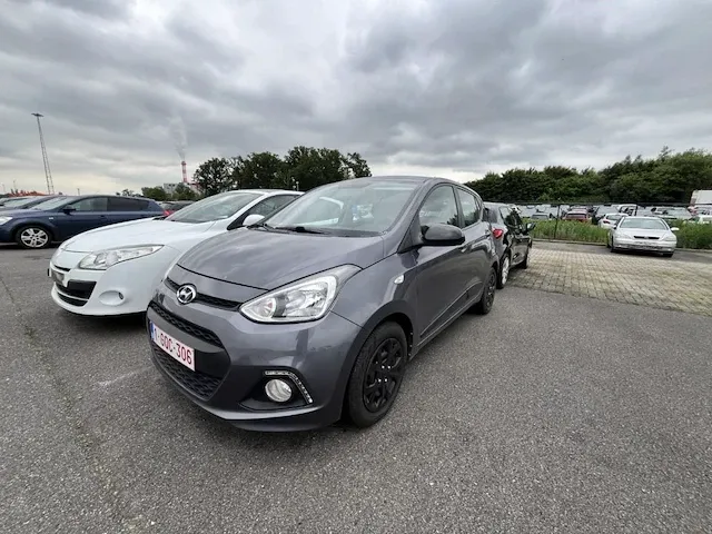 Hyundai i10 1.0i blackline 66, 2015 - afbeelding 1 van  24