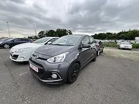 Hyundai i10 1.0i blackline 66, 2015 - afbeelding 1 van  24