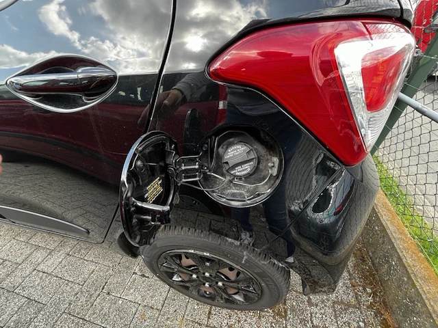 Hyundai i10 1.0i blackline 66, 2016 - afbeelding 11 van  28