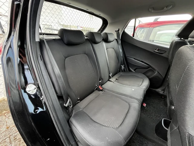 Hyundai i10 1.0i blackline 66, 2016 - afbeelding 14 van  28