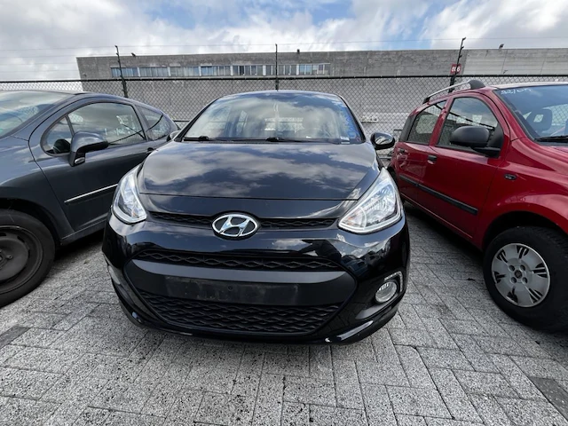 Hyundai i10 1.0i blackline 66, 2016 - afbeelding 12 van  28