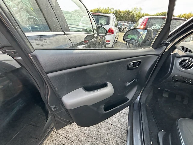 Hyundai i10 1.0i comfort bluedrive 69,2011 - afbeelding 6 van  27
