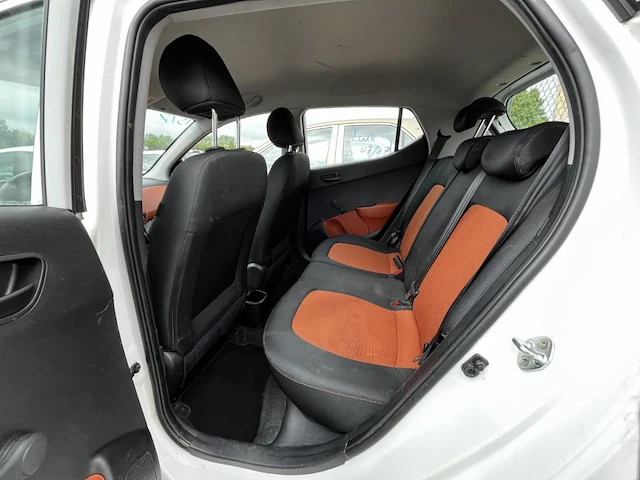Hyundai i10 1.0i fun 66, 2015 - afbeelding 9 van  28