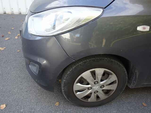 Hyundai i10 - afbeelding 9 van  19